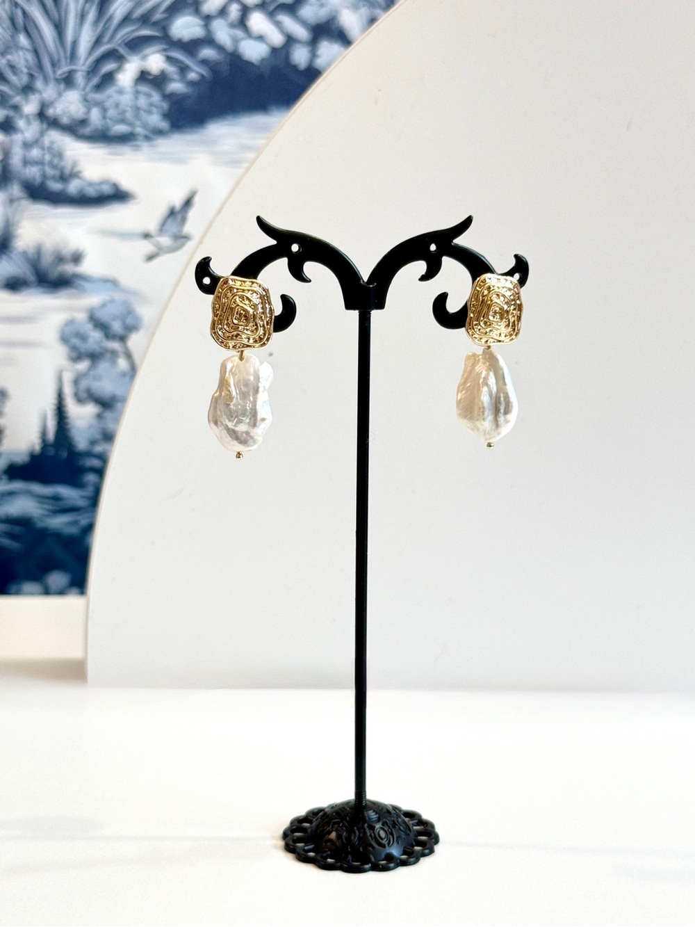 Title: Gold Textured Faux Baroque Pearl Drop Earrings NWT